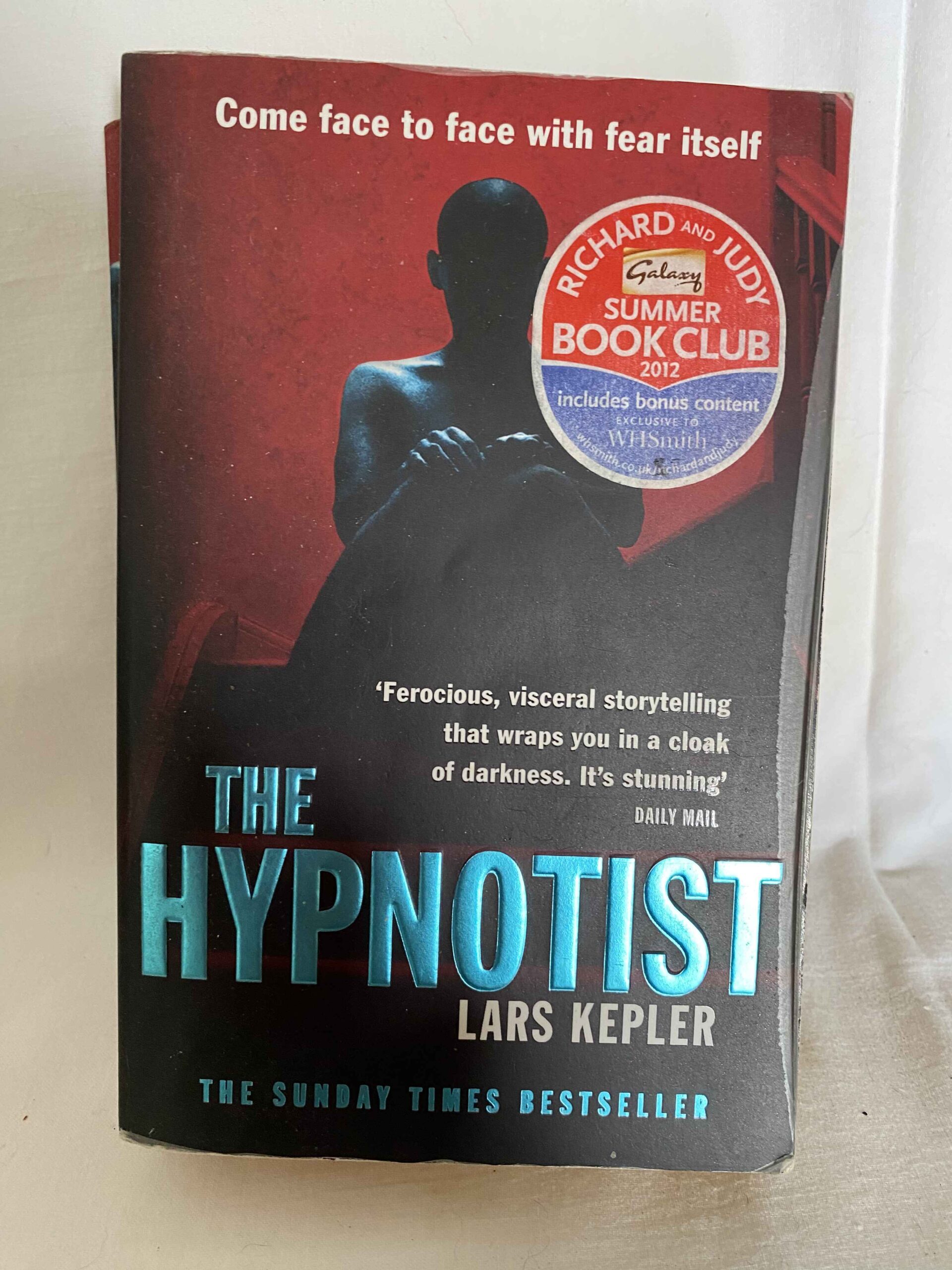 THE HYPNOTIST by LARS KEPLER