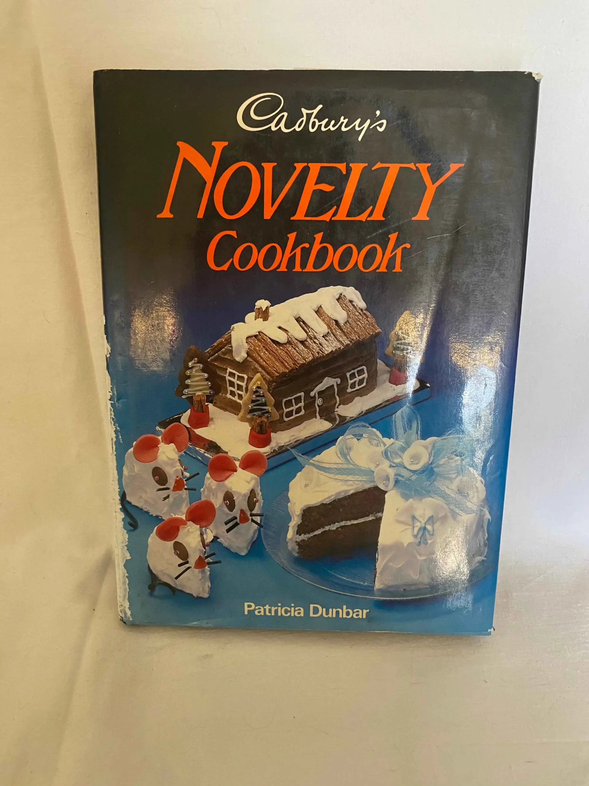 Cadbury's NOVELTY Cookbook By Patricia Dunbar