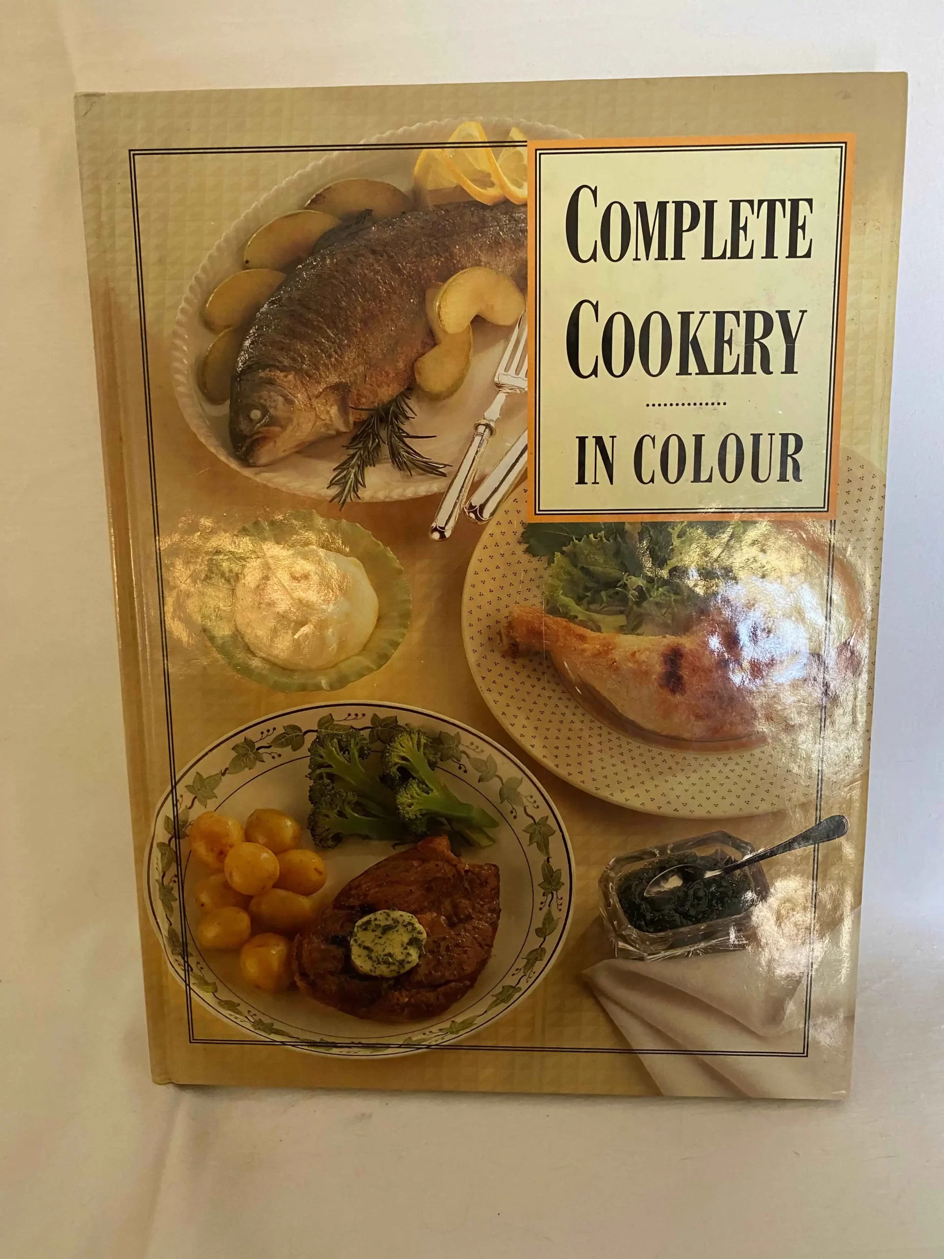 COMPLETE COOKERY IN COLOUR