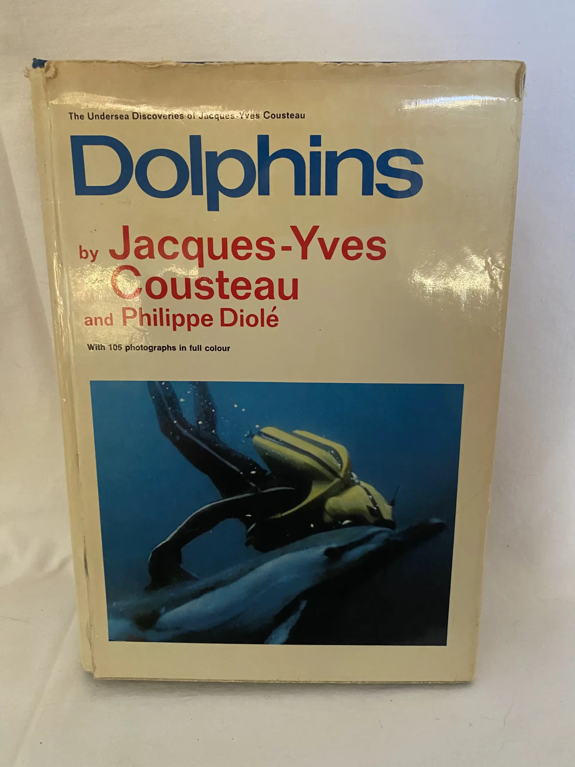 Dolphins by Jacques-Yves Cousteau, Philippe Diolé