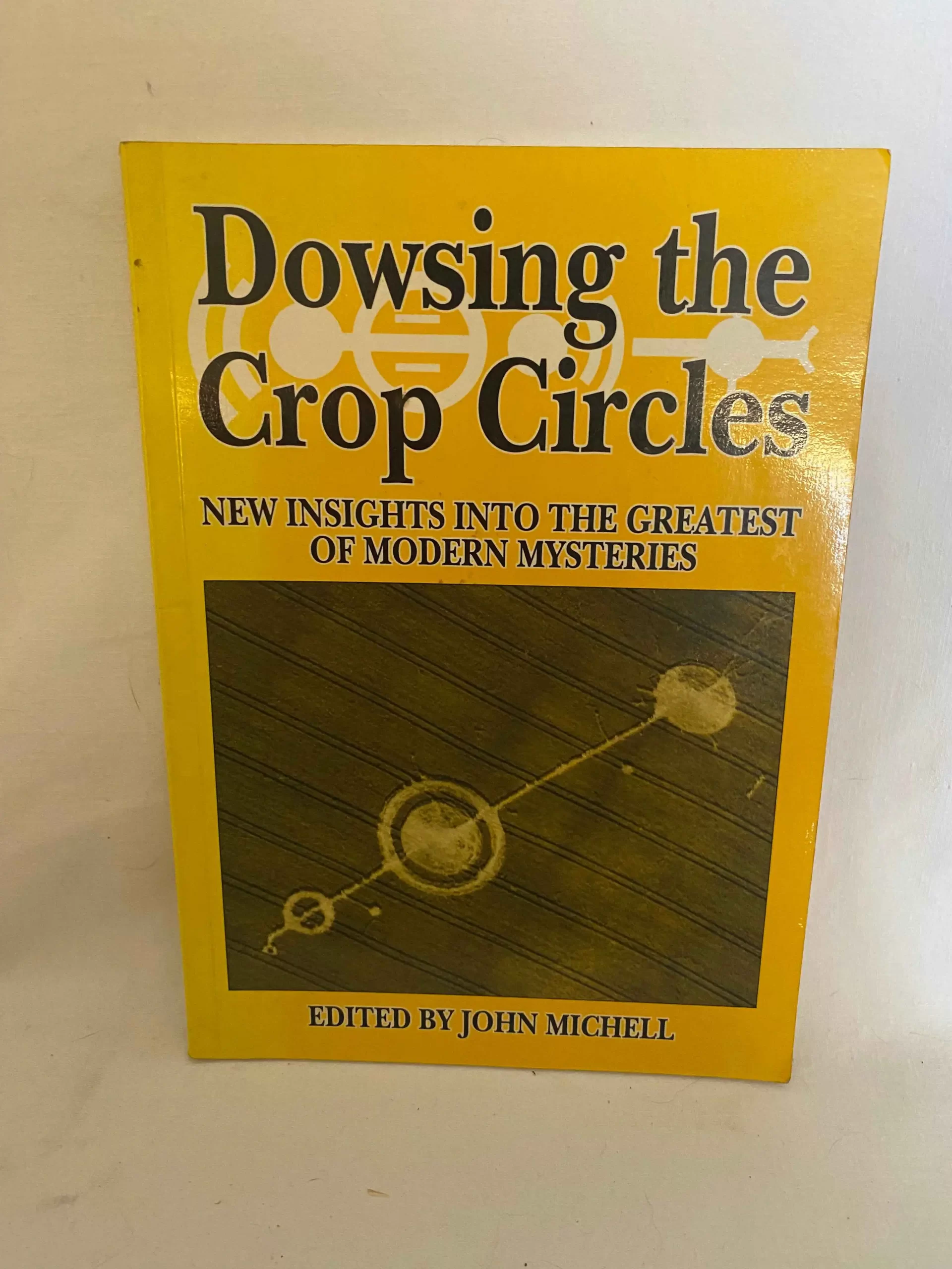 Dowsing the Crop Circles BY JOHN MICHELL