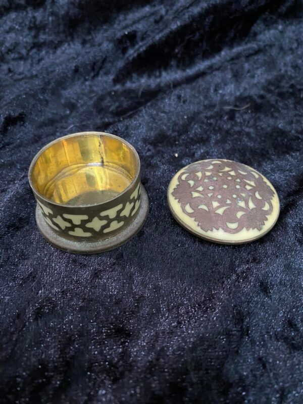 Metal Pot - Image 2