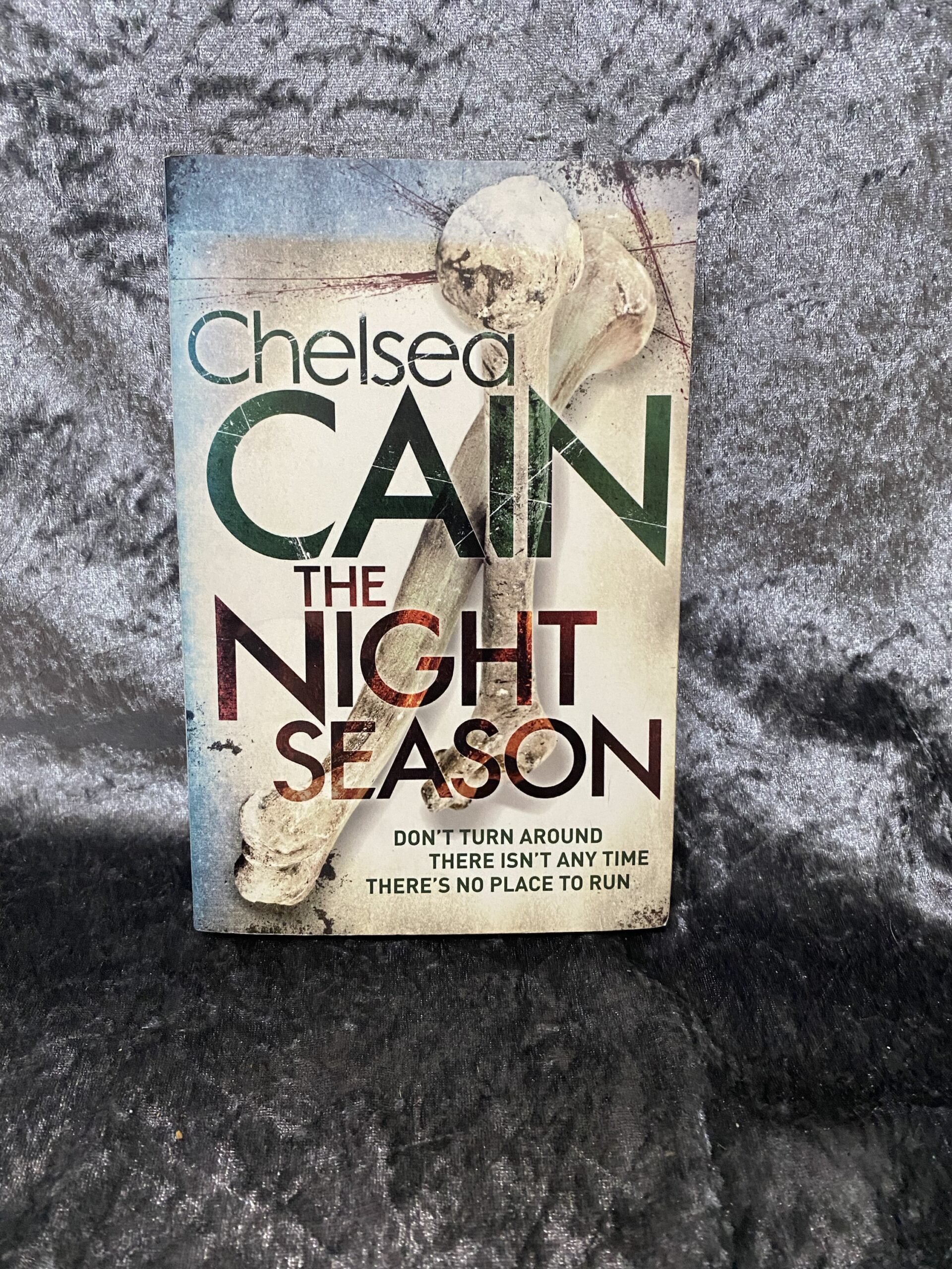 The Night Season by Chelsea Cain (Archie Sheridan & Gretchen Lowell #4)