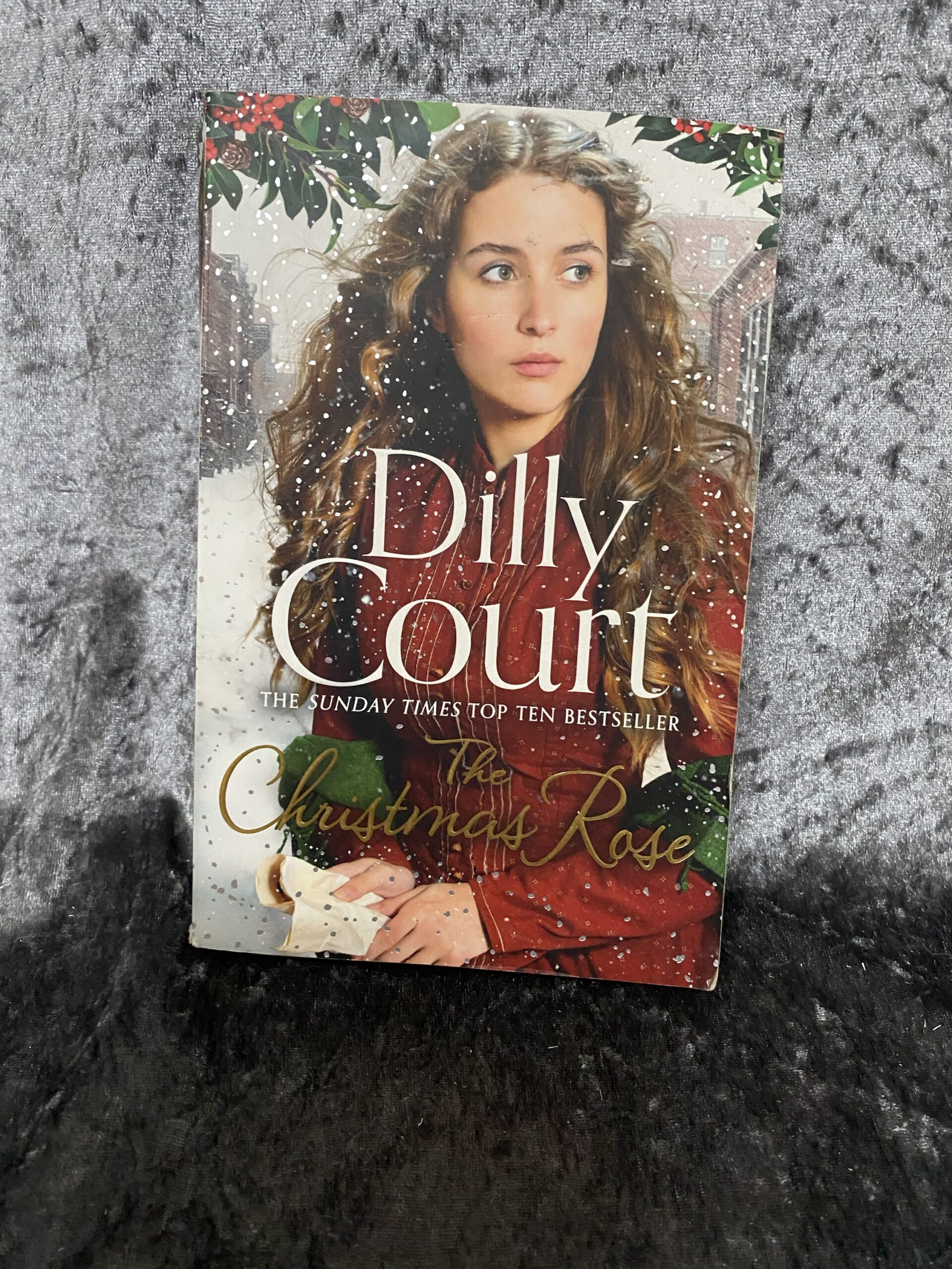 The Christmas Rose by Dilly Court (The River Maid #3)