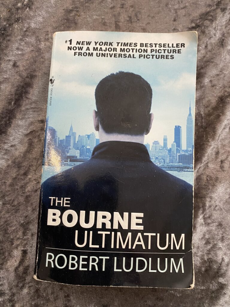 The Bourne Ultimatum by Robert Ludlum (Jason Bourne #3)