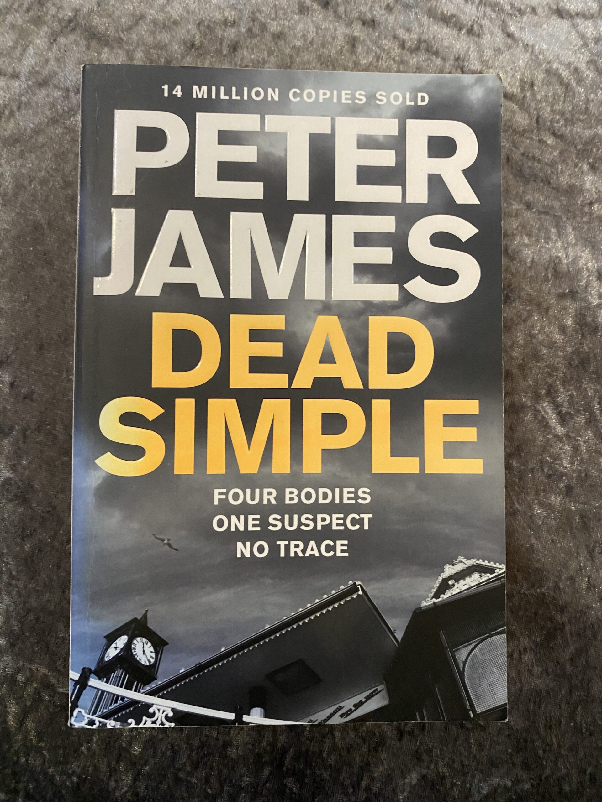 Dead Simple by Peter James (Roy Grace #1)