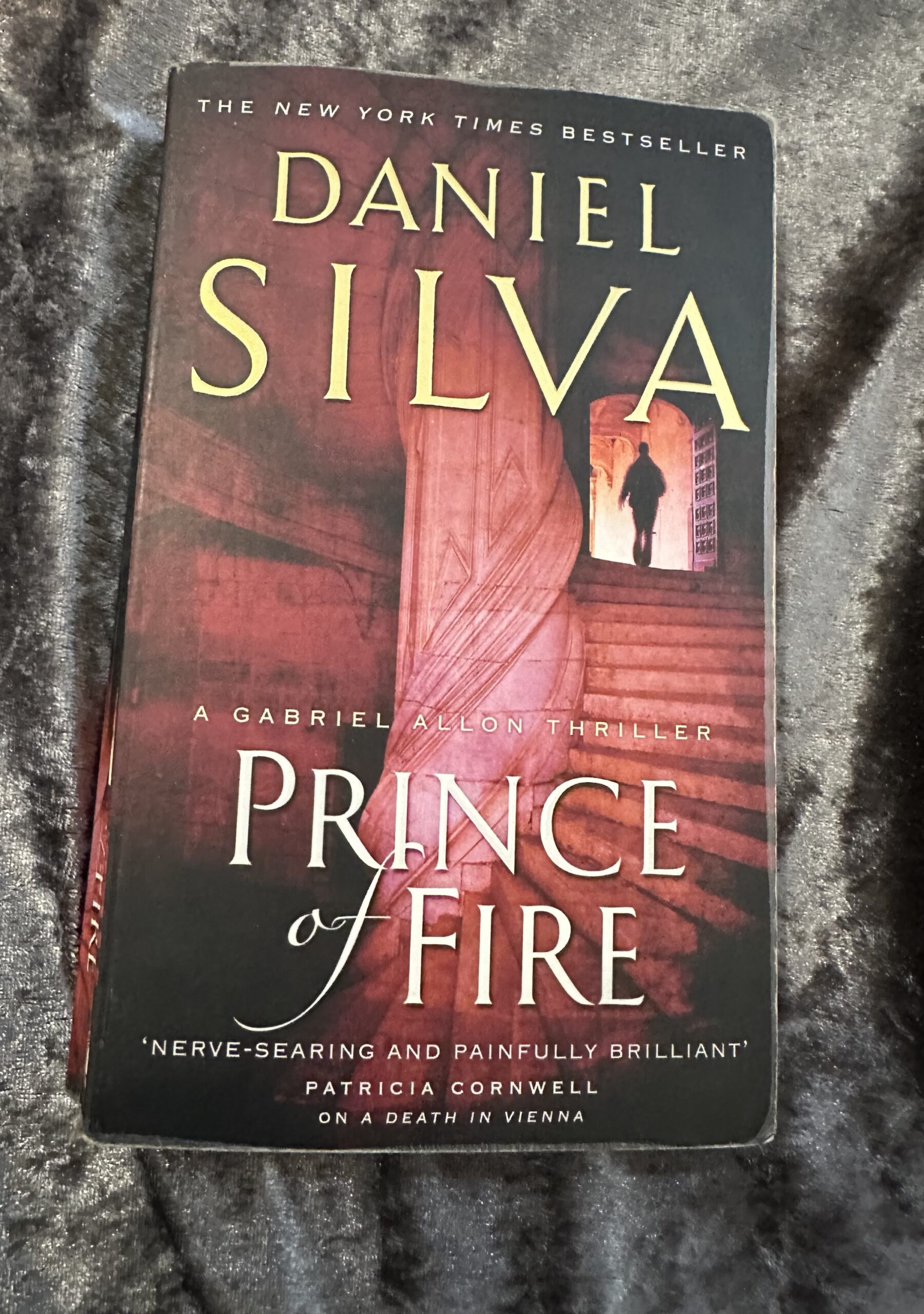 Prince of Fire by Daniel Silva (Gabriel Allon #5)